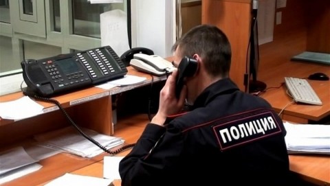 В Якутии полицейские принимают участие в ликвидации последствий наводнения в Верхоянском районе